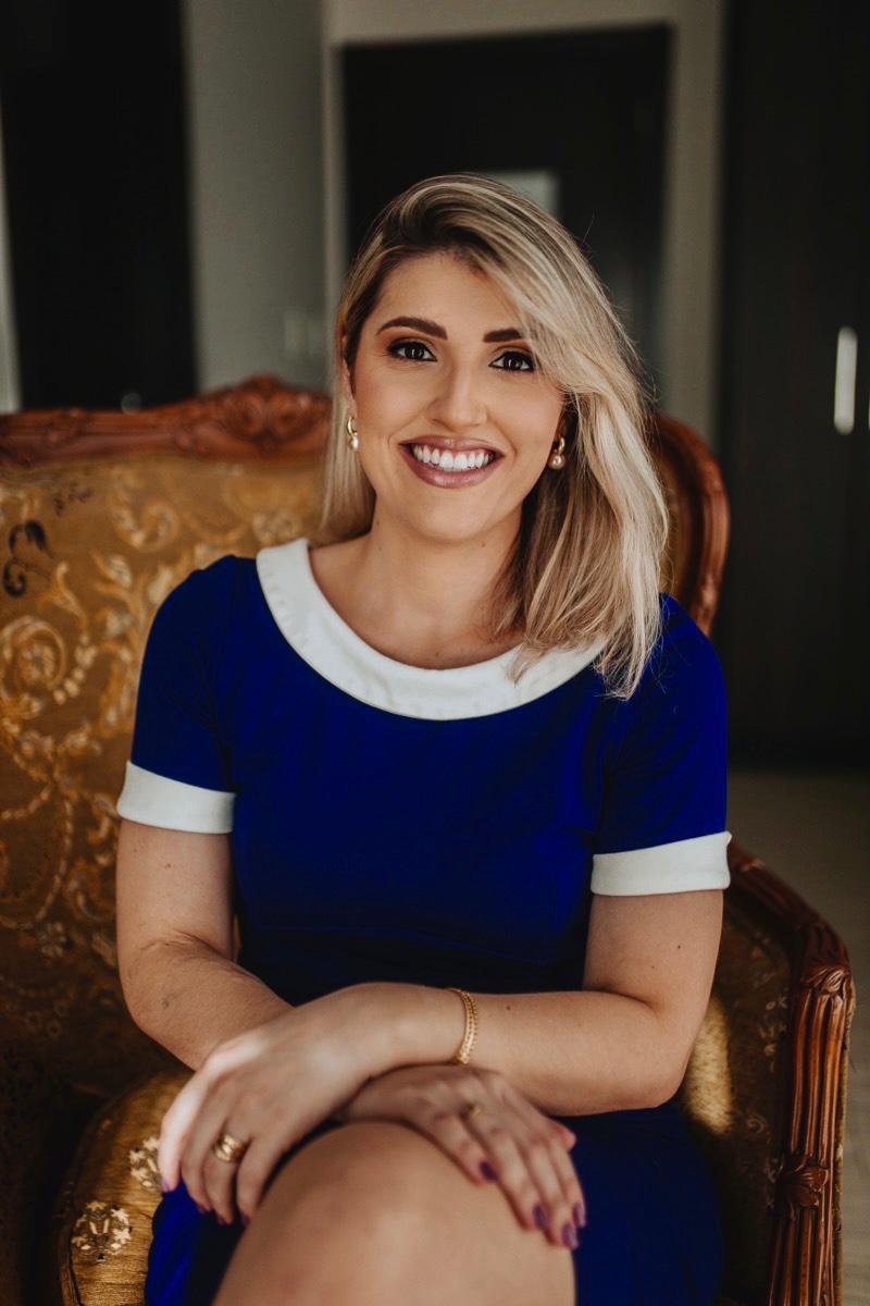 Raquel Cristina Menin, advogada empresarial